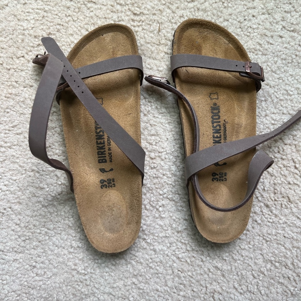 Birkenstock Women's Sandals in Taupe